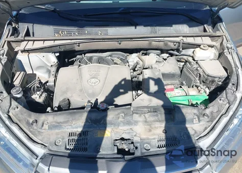 2019 Toyota Highlander Le Plus from USA, damaged, VIN 5TDZZRFH6KS291554